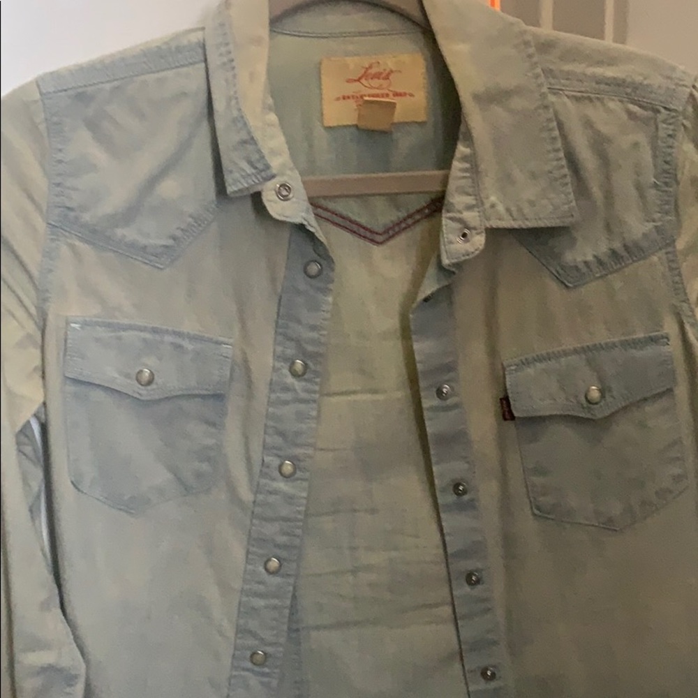 Levi’s button down shirt